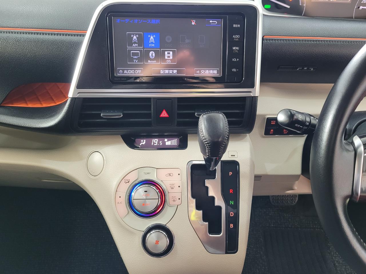 2015 Toyota Sienta