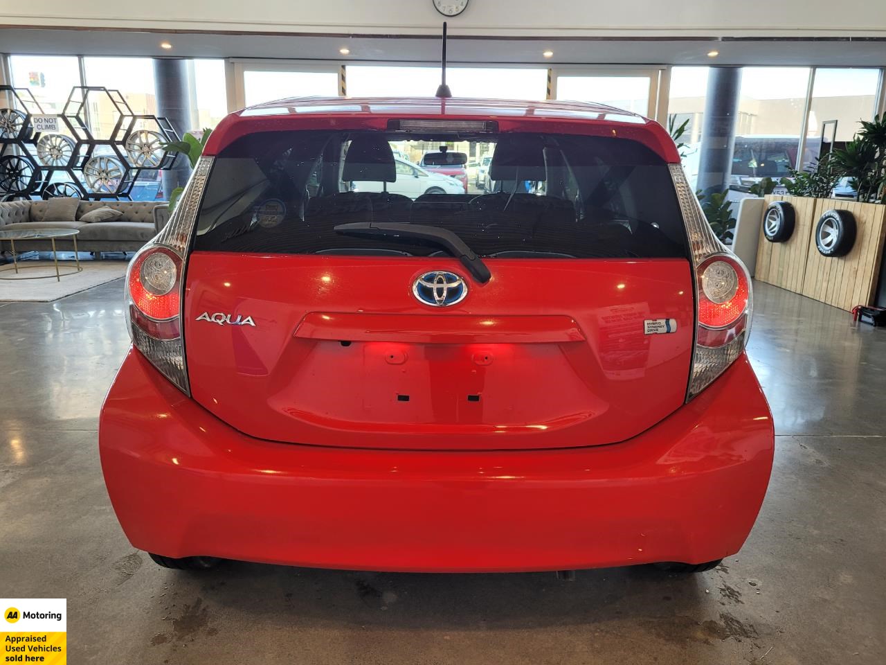 2013 Toyota Aqua