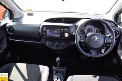 2019 Toyota Yaris - Thumbnail