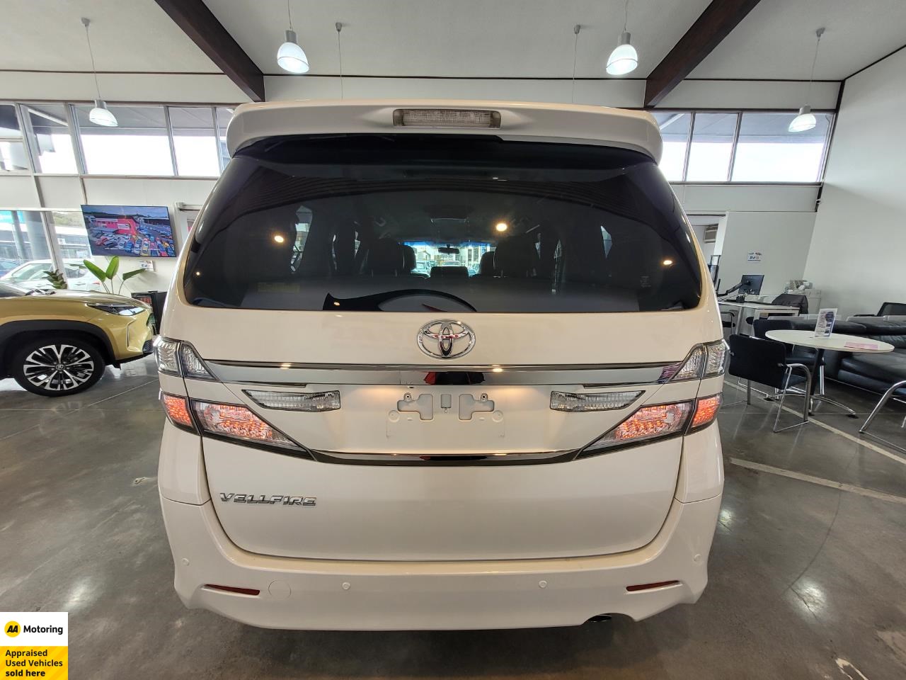 2013 Toyota Vellfire