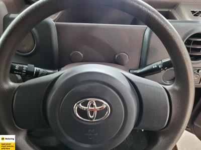 2013 Toyota Spade - Thumbnail