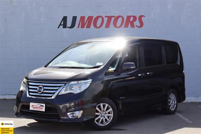 2015 Nissan Serena - Thumbnail