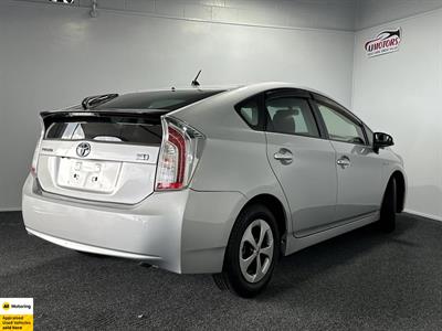 2012 Toyota Prius - Thumbnail