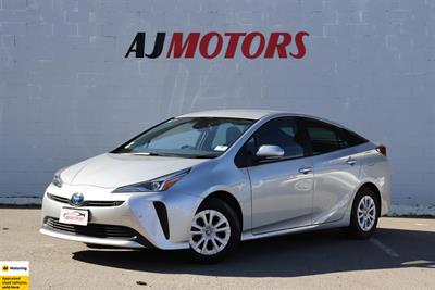 2021 Toyota Prius - Thumbnail