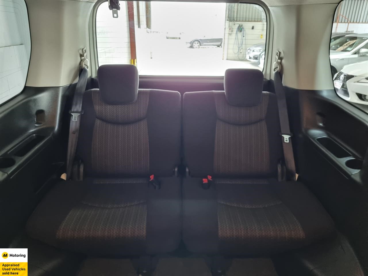 2015 Nissan Serena