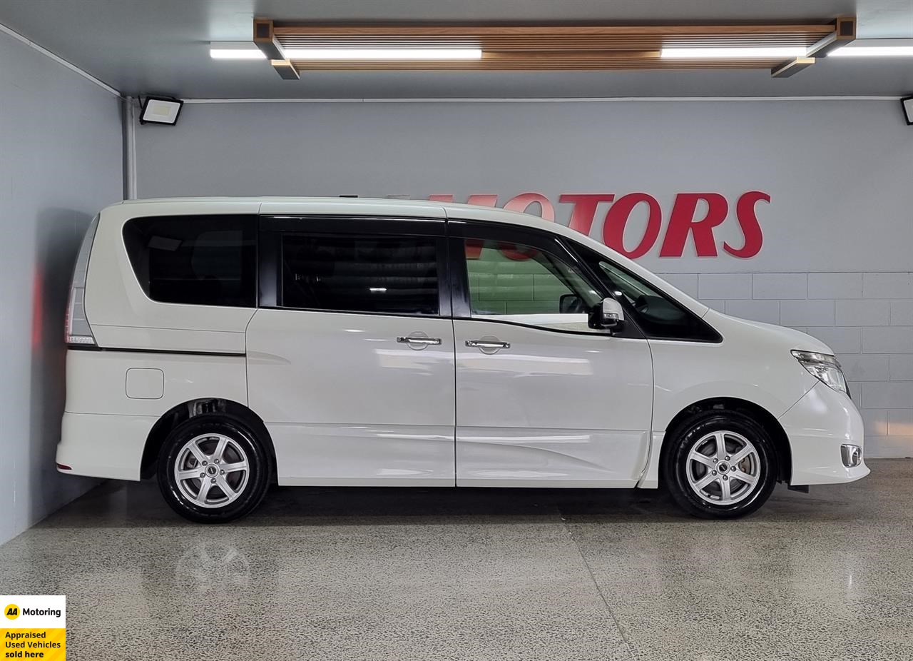 2015 Nissan Serena