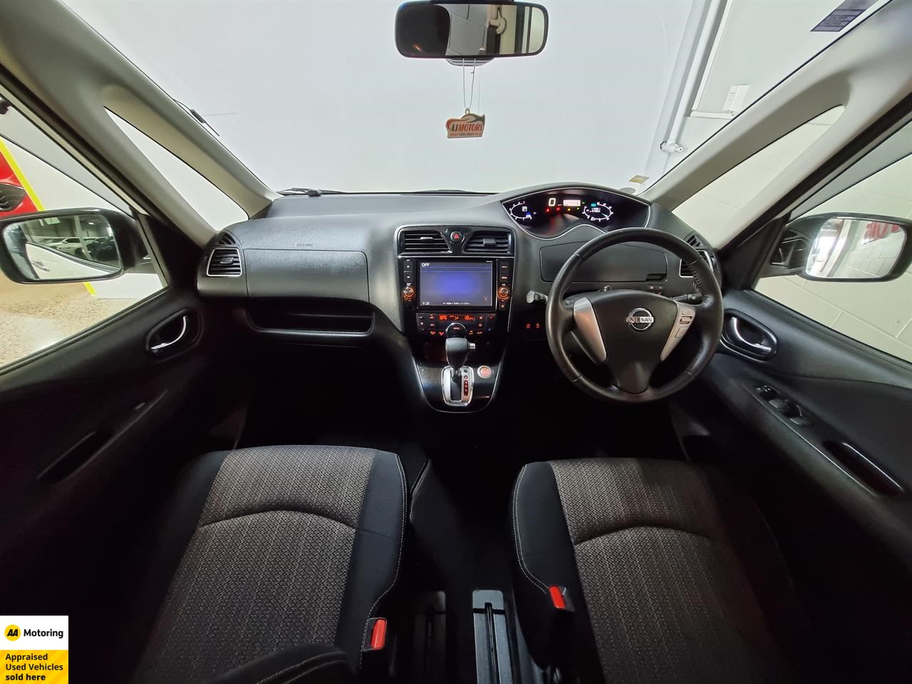 2015 Nissan Serena