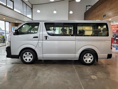 2013 Toyota Hiace - Thumbnail