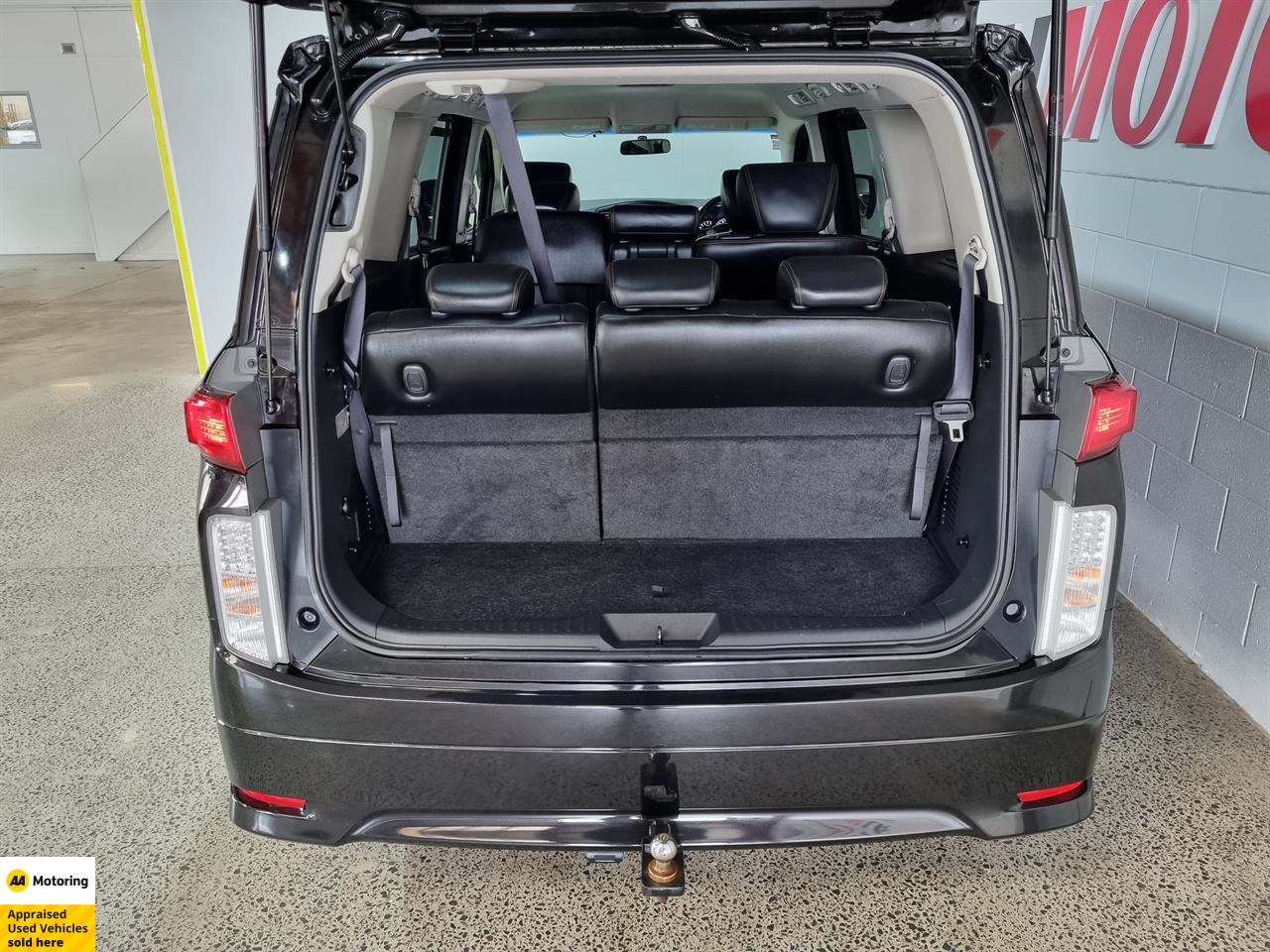 2013 Nissan Elgrand