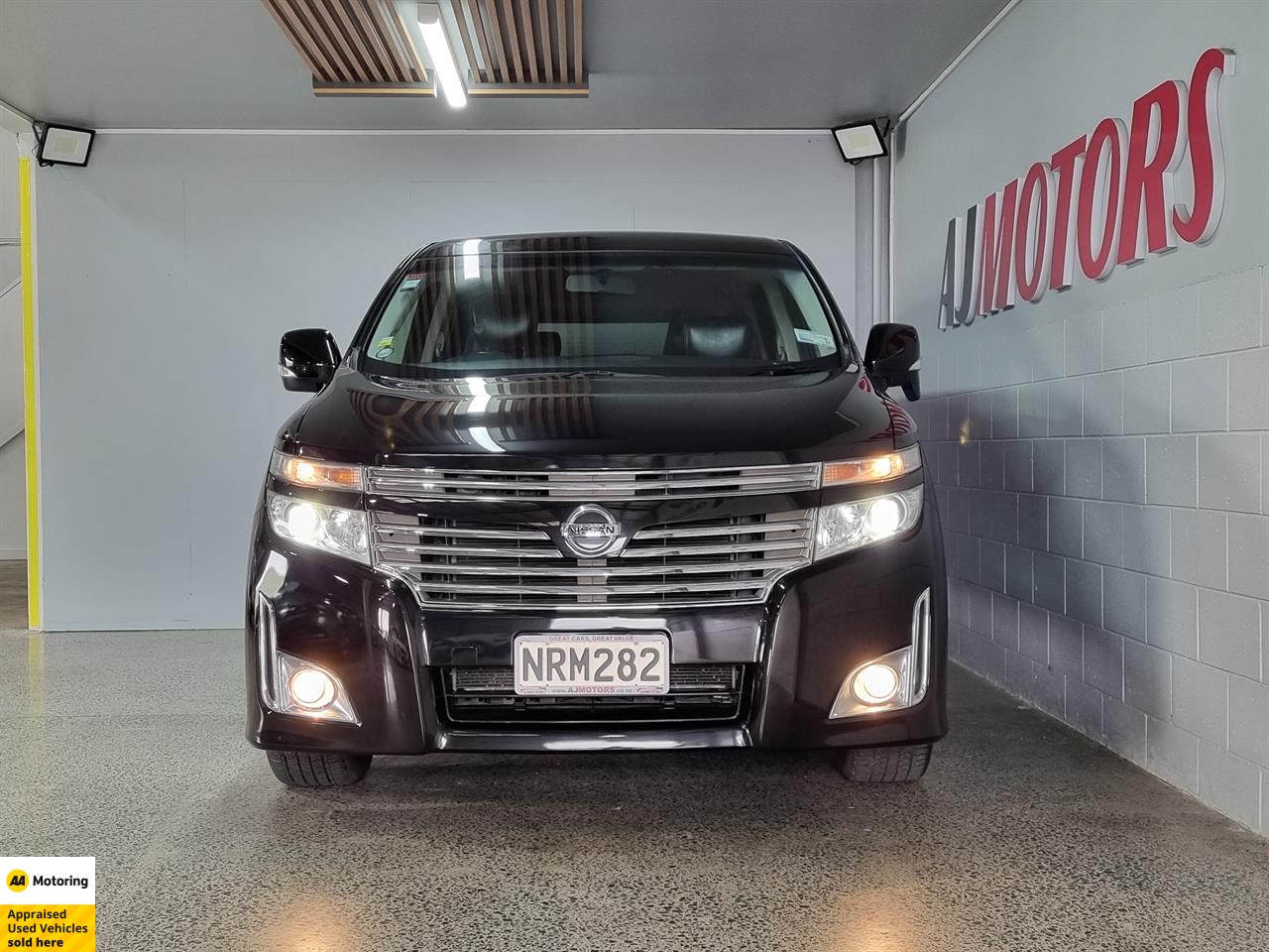 2013 Nissan Elgrand