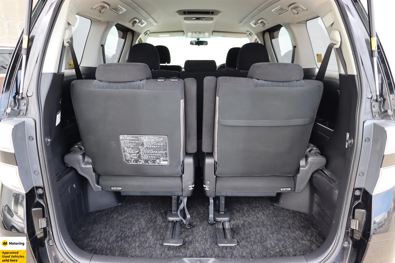 2013 Toyota Vellfire