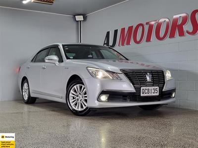 2014 Toyota Crown