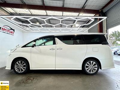 2016 Toyota Vellfire - Thumbnail