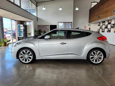 2013 Hyundai Veloster - Thumbnail