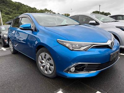 2016 Toyota Auris - Thumbnail