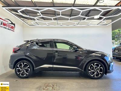 2016 Toyota C-HR - Thumbnail