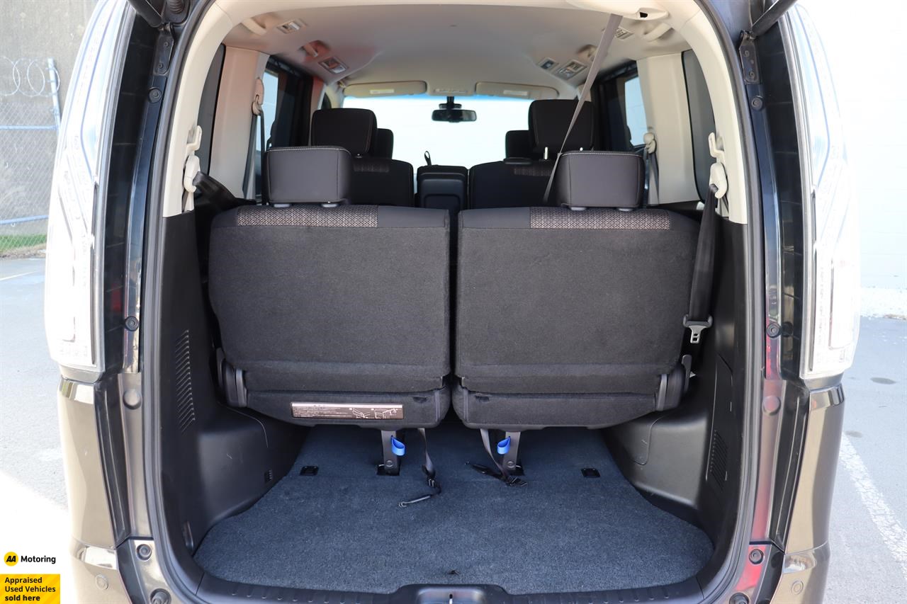 2015 Nissan Serena