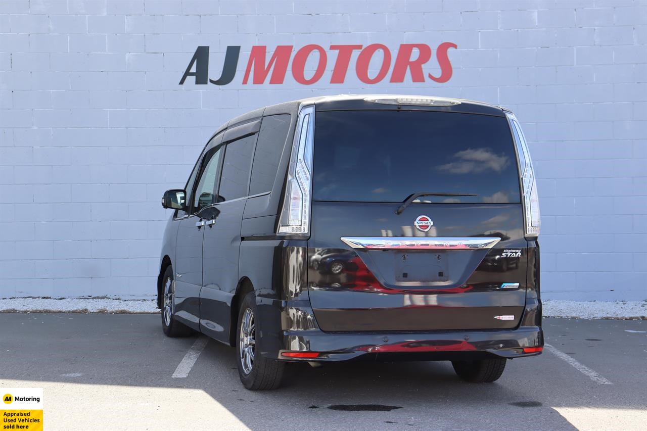 2015 Nissan Serena