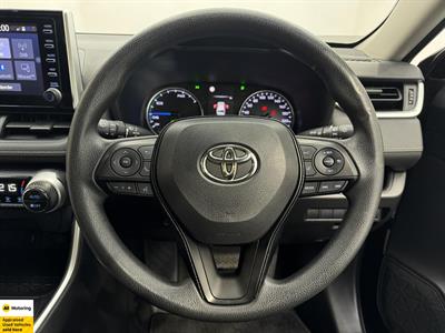 2020 Toyota RAV4 - Thumbnail