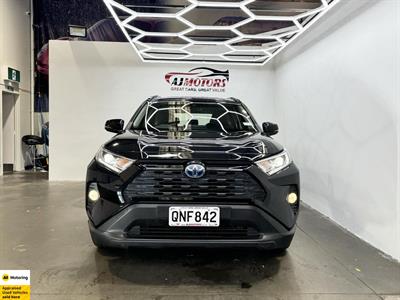 2020 Toyota RAV4 - Thumbnail