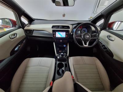 2019 Nissan Leaf - Thumbnail