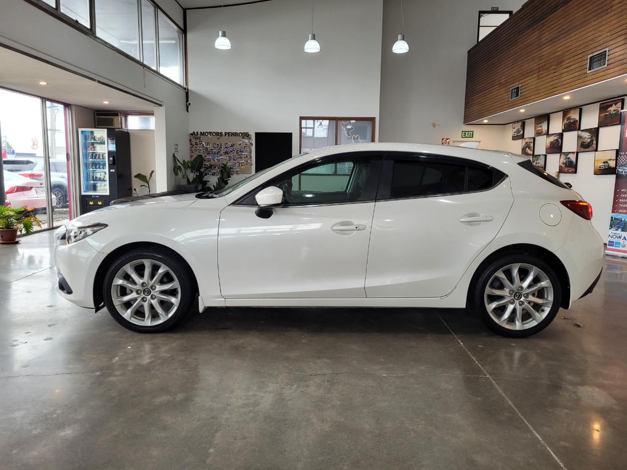 2014 Mazda Axela