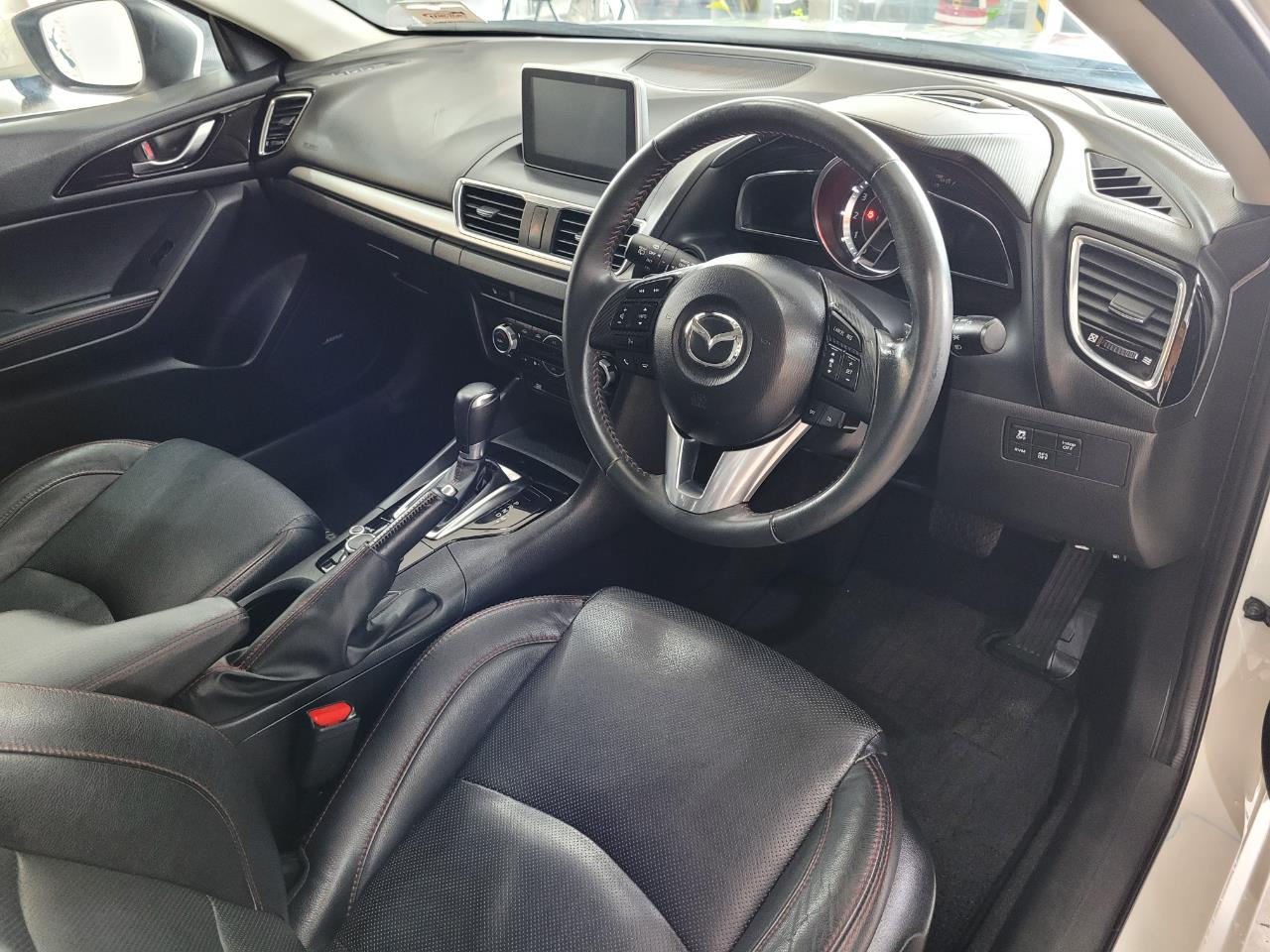 2014 Mazda Axela