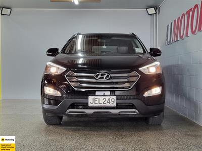 2015 Hyundai Santa Fe - Thumbnail