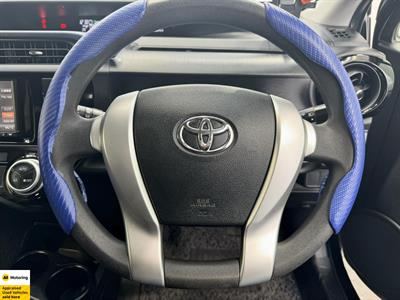 2016 Toyota Aqua - Thumbnail