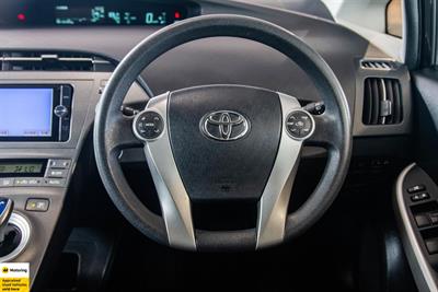 2013 Toyota Prius - Thumbnail