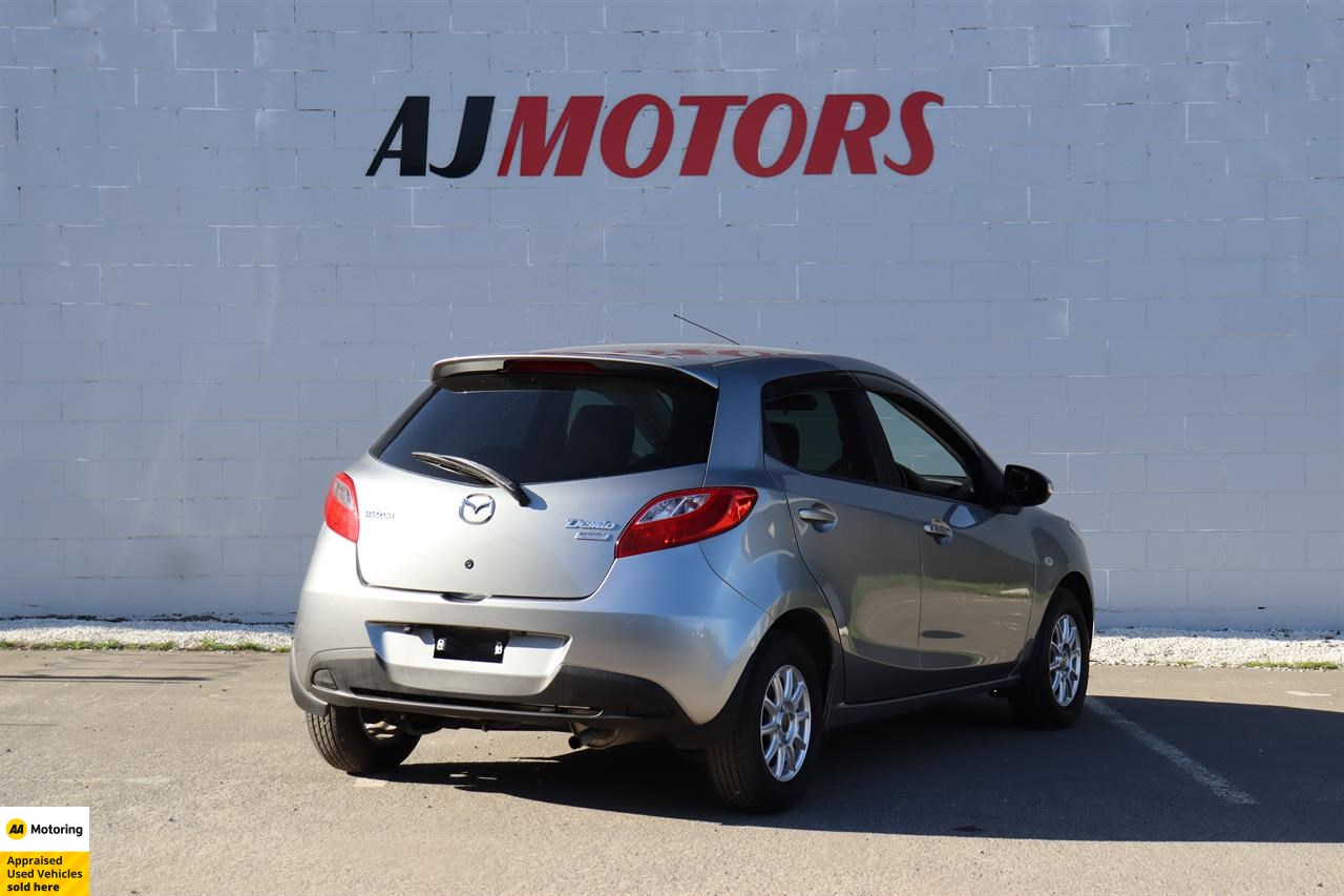 2013 Mazda Demio