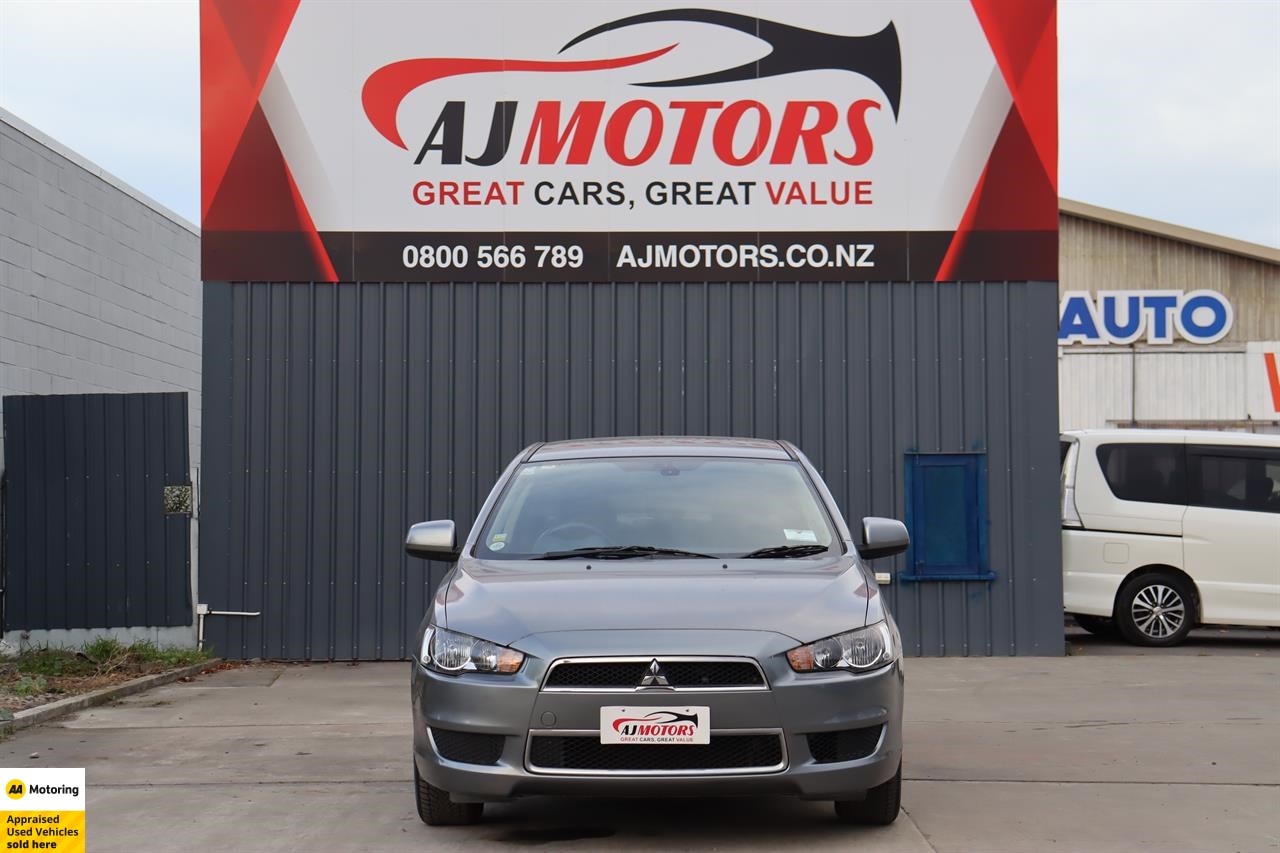 2013 Mitsubishi Galant 