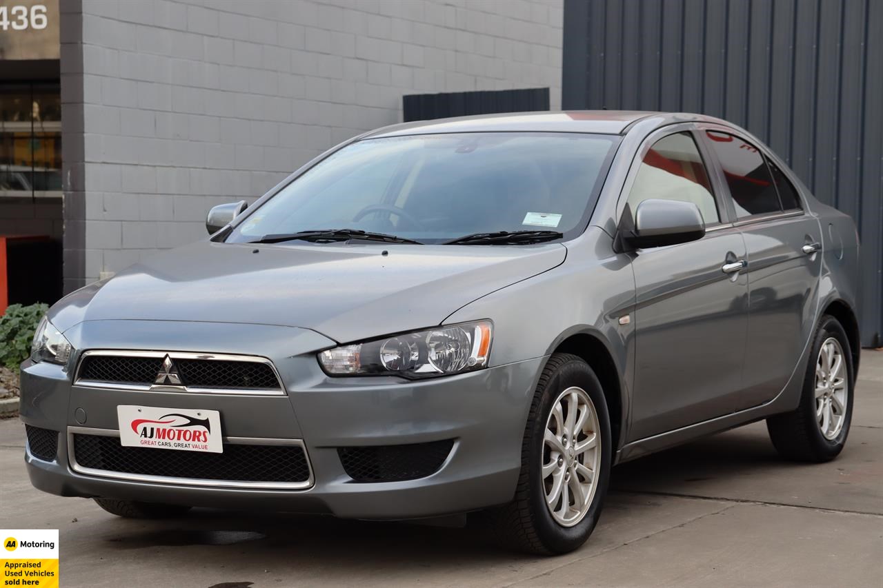 2013 Mitsubishi Galant 