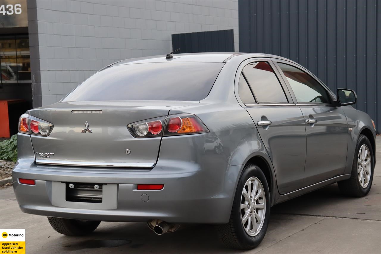 2013 Mitsubishi Galant 