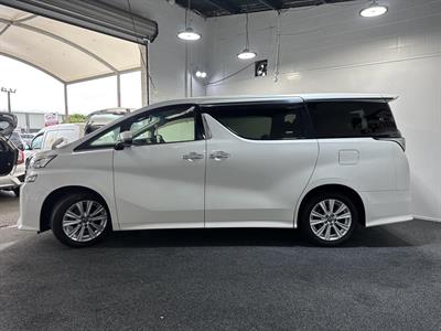 2015 Toyota Vellfire - Thumbnail