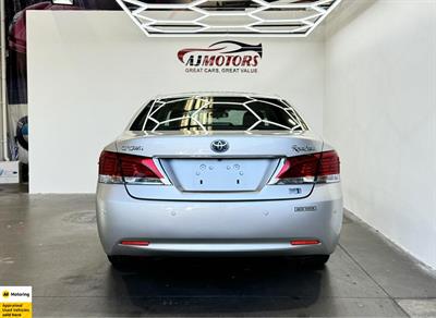 2013 Toyota Crown - Thumbnail