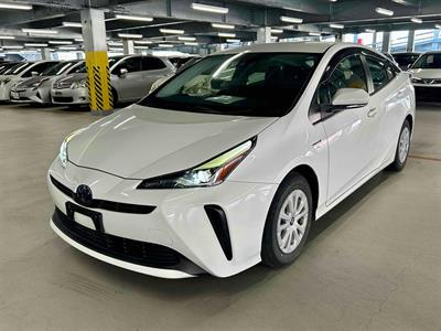 2019 Toyota Prius - Thumbnail