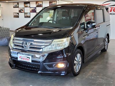 2012 Honda STEPWAGON - Thumbnail