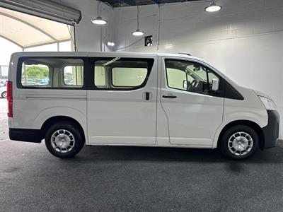 2020 Toyota Hiace - Thumbnail