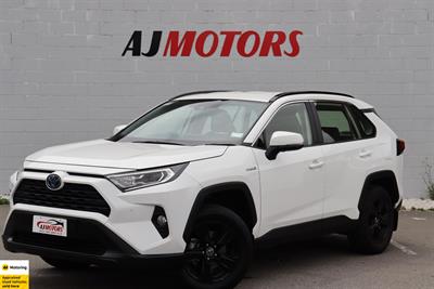 2019 Toyota RAV4 - Thumbnail