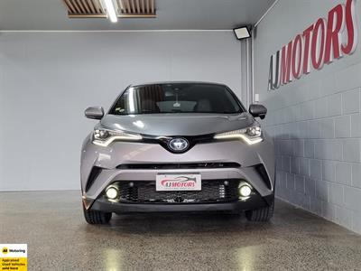 2017 Toyota C-HR - Thumbnail