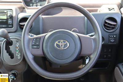 2013 Toyota Spade - Thumbnail