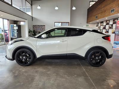 2020 Toyota C-HR - Thumbnail