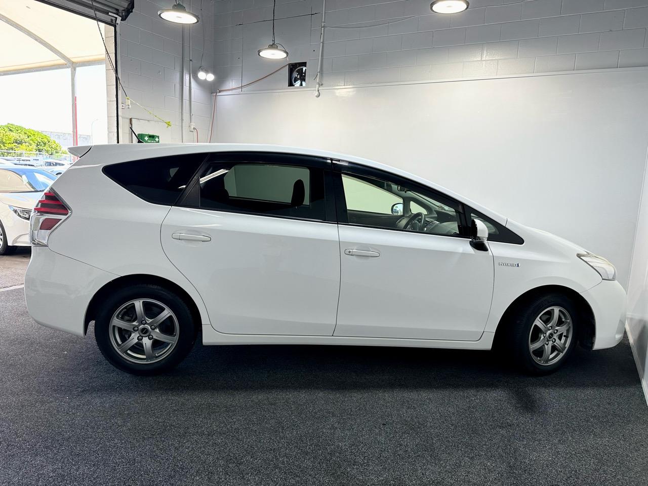 2015 Toyota Prius Alpha