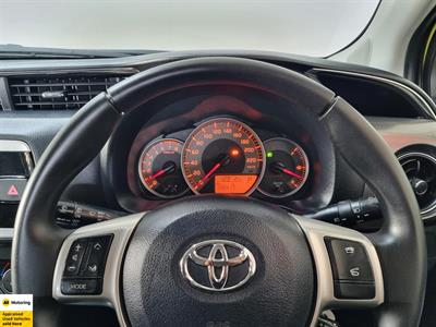 2016 Toyota Yaris - Thumbnail