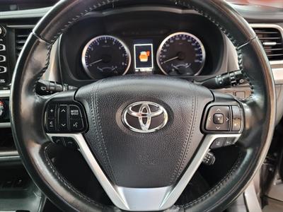 2020 Toyota Highlander - Thumbnail