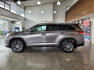 2020 Toyota Highlander - Thumbnail