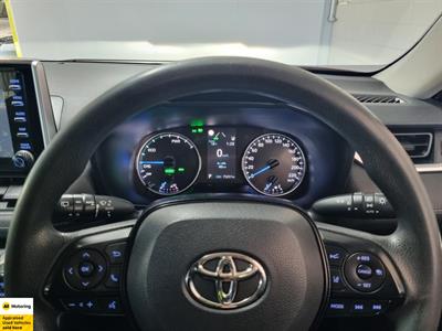 2020 Toyota RAV4 - Thumbnail