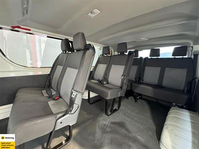 2020 Toyota Hiace - Thumbnail