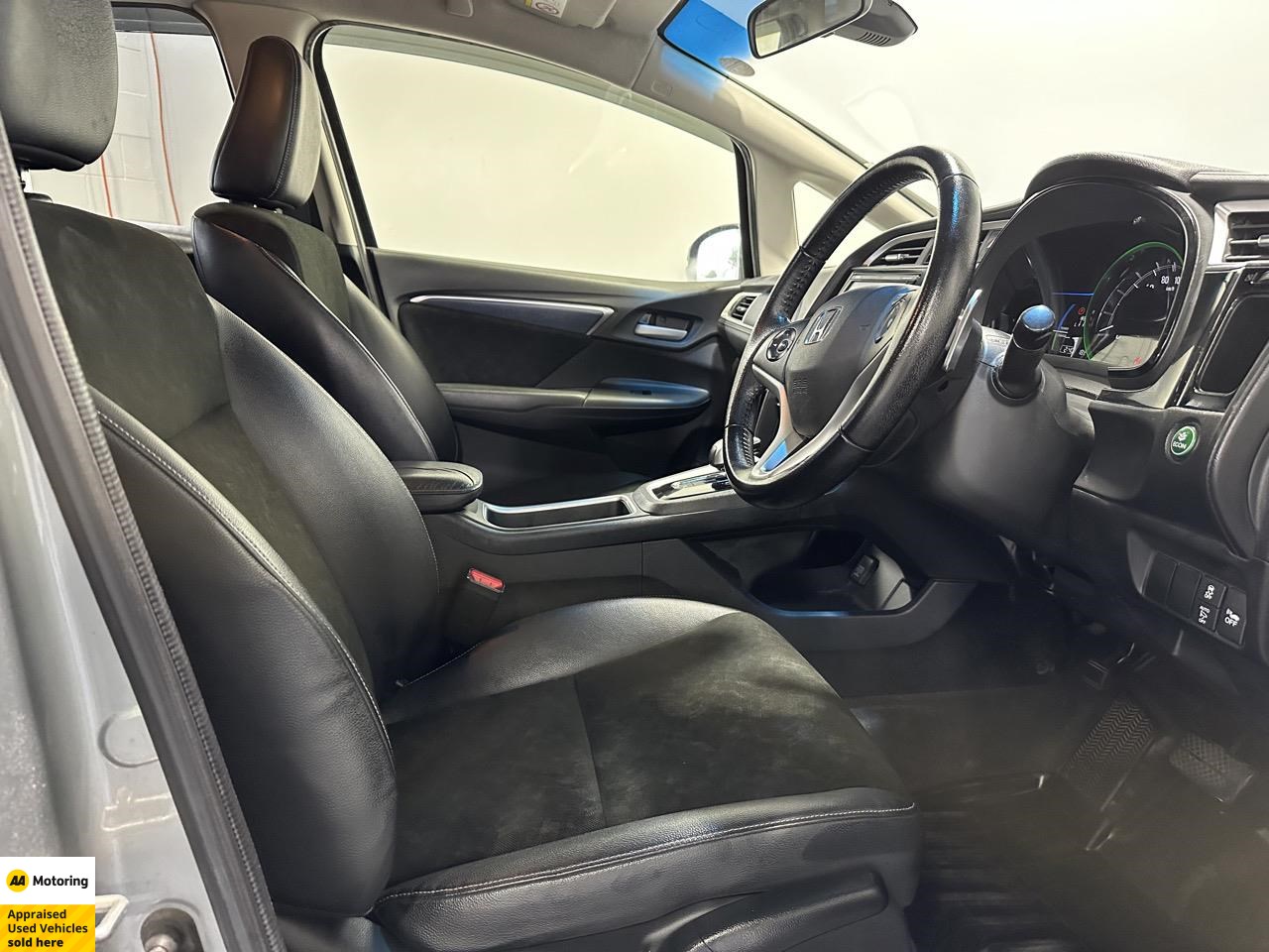 2015 Honda fit shuttle